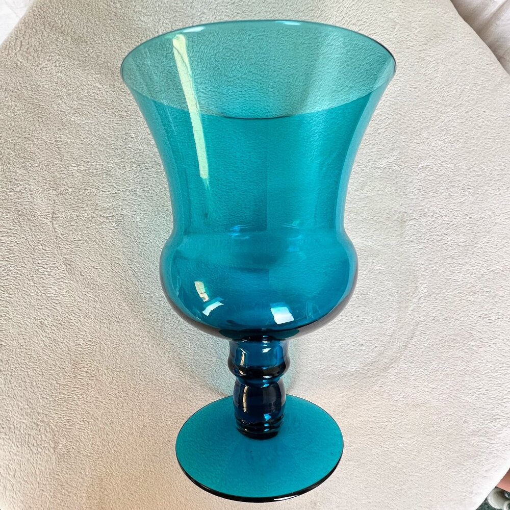 Vintage Peacock Blue Glass Goblets - Picture 3 of 9